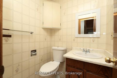 Photo 24 at 129 Father Ermanno Crescent, East Woodbridge, Vaughan