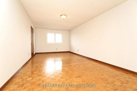 Photo 27 at 129 Father Ermanno Crescent, East Woodbridge, Vaughan