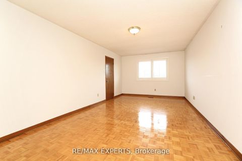 Photo 28 at 129 Father Ermanno Crescent, East Woodbridge, Vaughan