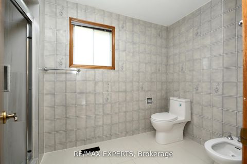 Photo 31 at 129 Father Ermanno Crescent, East Woodbridge, Vaughan