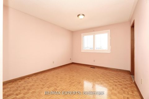 Photo 33 at 129 Father Ermanno Crescent, East Woodbridge, Vaughan