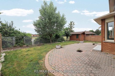 Photo 45 at 129 Father Ermanno Crescent, East Woodbridge, Vaughan