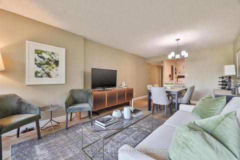 Photo 4 at 201 - 30 Fashion Roseway, Willowdale East, Toronto