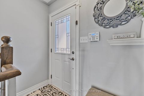Photo 4 at 12 Eli Shackleton Court, West Hill, Toronto