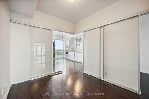 Photo 10 at 4704 - 14 York Street, Waterfront Communities C1, Toronto