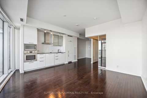 Photo 14 at 4704 - 14 York Street, Waterfront Communities C1, Toronto