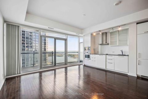 Photo 15 at 4704 - 14 York Street, Waterfront Communities C1, Toronto