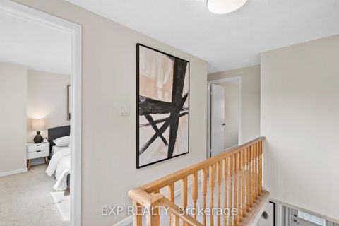 Photo 14 at 2064 Glenada Crescent, WC Wedgewood Creek, Oakville