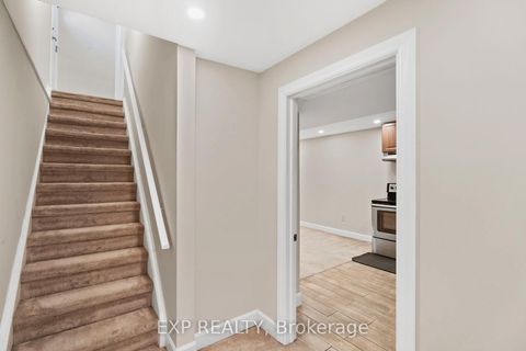 Photo 26 at 2064 Glenada Crescent, WC Wedgewood Creek, Oakville