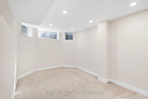 Photo 30 at 2064 Glenada Crescent, WC Wedgewood Creek, Oakville