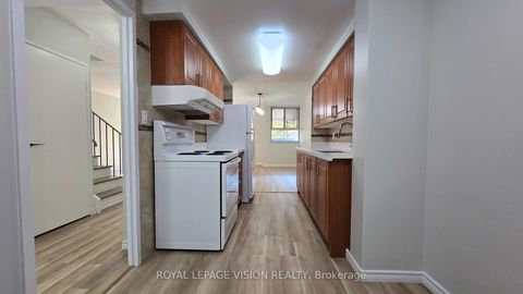 Photo 2 at 406 - 6 Crescent Town Road, Crescent Town, Toronto