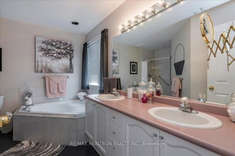 Photo 15 at 44 Columbia Road, Holly, Barrie