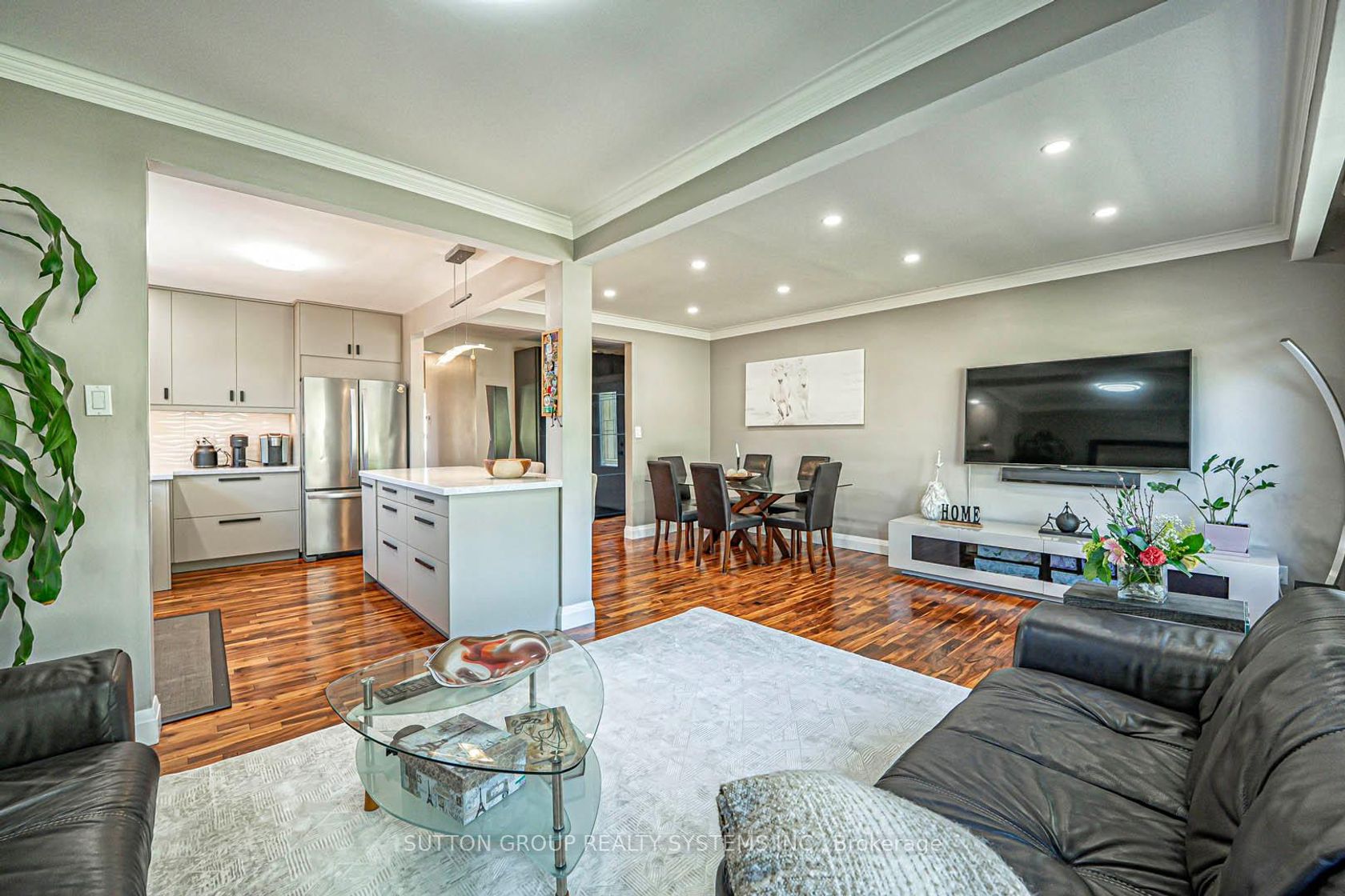 366 Renforth Drive, West Deane, Toronto 