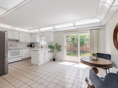 Photo 8 at 9 Garview Court, The Westway, Toronto