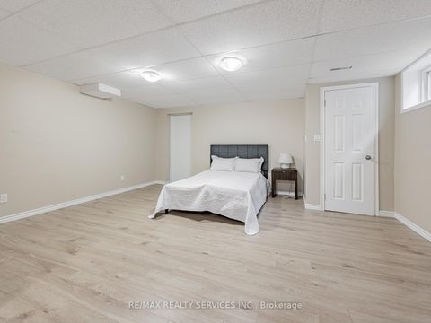 Photo 31 at 9 Garview Court, The Westway, Toronto