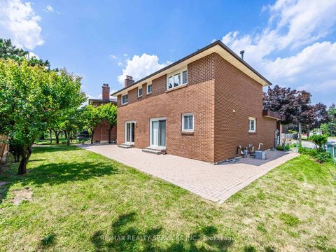 Photo 38 at 9 Garview Court, The Westway, Toronto