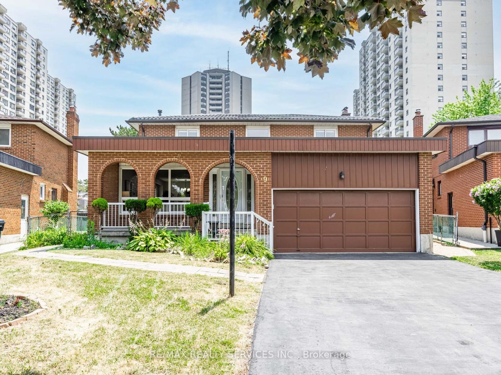 9 Garview Court, The Westway, Toronto 