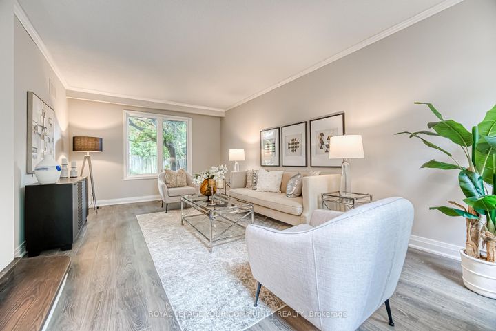 Photo 4 at 14 Julia Street, Thornhill, Markham