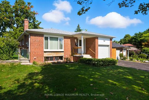 Photo 2 at 36 Boarhill Drive, Agincourt North, Toronto
