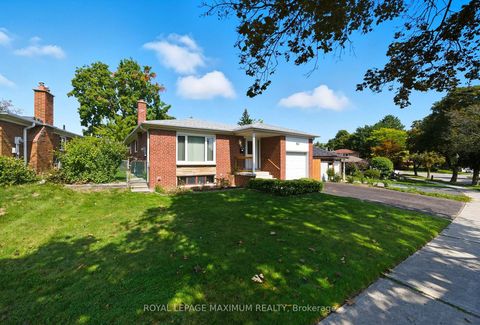 Photo 3 at 36 Boarhill Drive, Agincourt North, Toronto