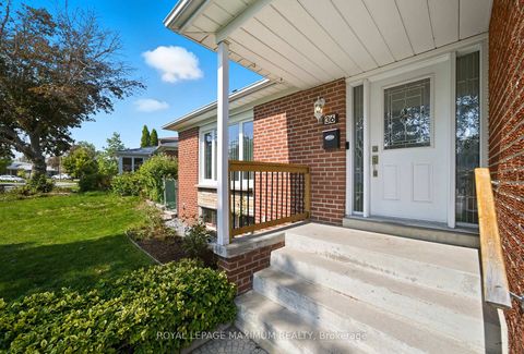 Photo 5 at 36 Boarhill Drive, Agincourt North, Toronto