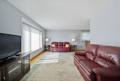 Photo 9 at 36 Boarhill Drive, Agincourt North, Toronto