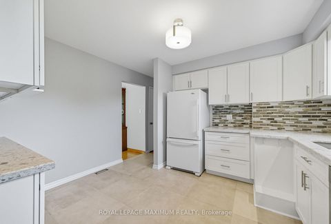 Photo 19 at 36 Boarhill Drive, Agincourt North, Toronto