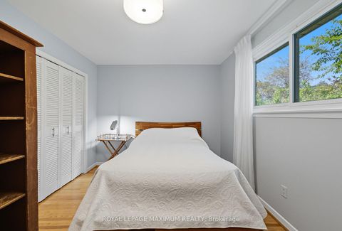 Photo 27 at 36 Boarhill Drive, Agincourt North, Toronto