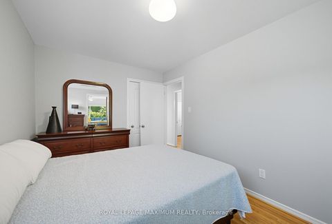 Photo 32 at 36 Boarhill Drive, Agincourt North, Toronto