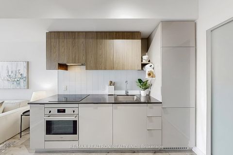 Photo 17 at 508 - 161 Roehampton Avenue, Mount Pleasant West, Toronto