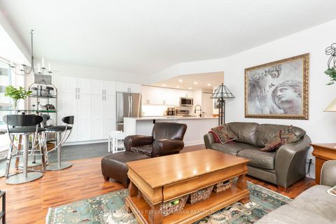 Photo 2 at 302 - 77 Harbour Square, Waterfront Communities C1, Toronto