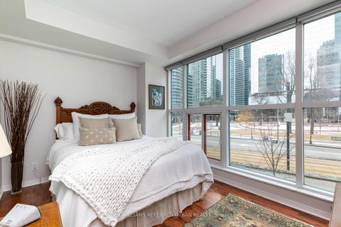 Photo 15 at 302 - 77 Harbour Square, Waterfront Communities C1, Toronto