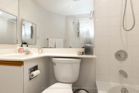 Photo 19 at 302 - 77 Harbour Square, Waterfront Communities C1, Toronto