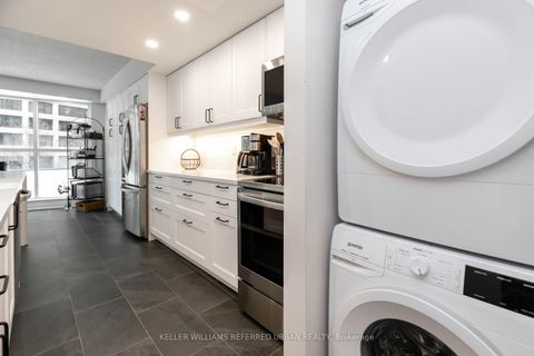 Photo 24 at 302 - 77 Harbour Square, Waterfront Communities C1, Toronto