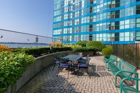 Photo 29 at 302 - 77 Harbour Square, Waterfront Communities C1, Toronto