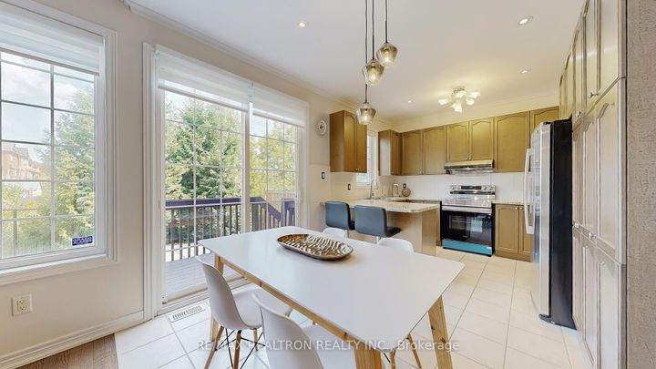 Photo 9 at 70 Albright Crescent, Jefferson, Richmond Hill