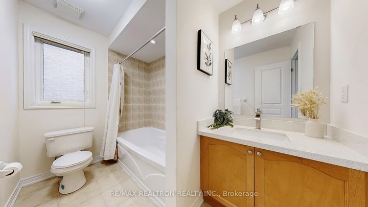 Photo 24 at 70 Albright Crescent, Jefferson, Richmond Hill
