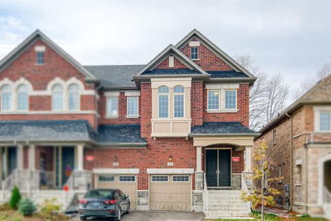 Photo 2 at 94 Drizzel Crescent, Oak Ridges, Richmond Hill