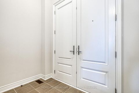 Photo 7 at 94 Drizzel Crescent, Oak Ridges, Richmond Hill