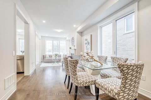 Photo 8 at 94 Drizzel Crescent, Oak Ridges, Richmond Hill