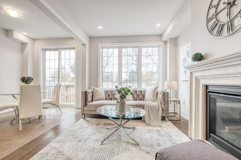Photo 11 at 94 Drizzel Crescent, Oak Ridges, Richmond Hill