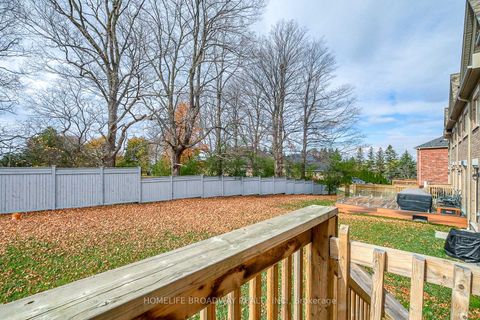 Photo 35 at 94 Drizzel Crescent, Oak Ridges, Richmond Hill
