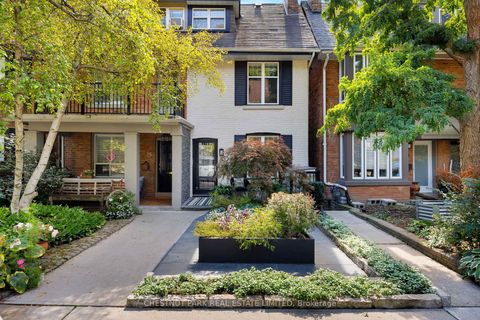 Photo 1 at 33 Tennis Crescent, North Riverdale, Toronto