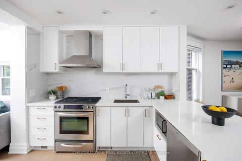 Photo 14 at 33 Tennis Crescent, North Riverdale, Toronto