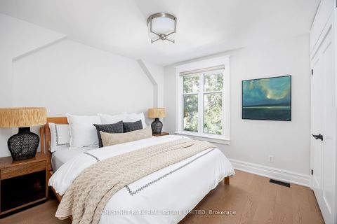 Photo 21 at 33 Tennis Crescent, North Riverdale, Toronto