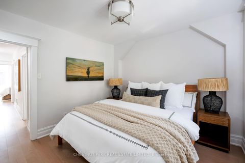 Photo 22 at 33 Tennis Crescent, North Riverdale, Toronto