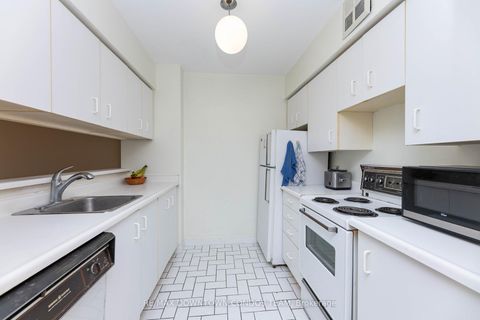 Photo 8 at 2213 - 44 St Joseph Street, Bay Street Corridor, Toronto