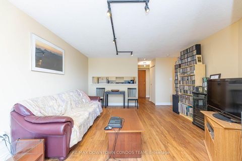 Photo 19 at 2213 - 44 St Joseph Street, Bay Street Corridor, Toronto