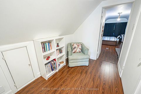 Photo 15 at 2113 Keele Street, Greenbrook, Toronto Photo 15 at 2113 Keele Street, Greenbrook, Toronto