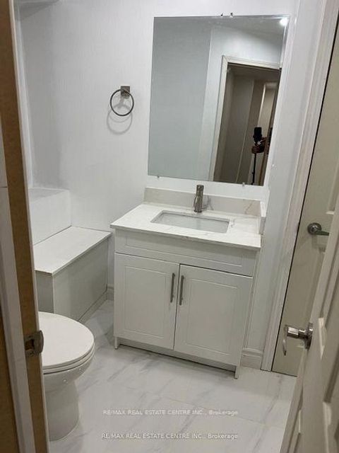 Photo 23 at 14 Lindsay Court, 400 North, Barrie